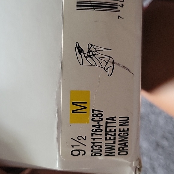 Sandals - Picture 4 of 4